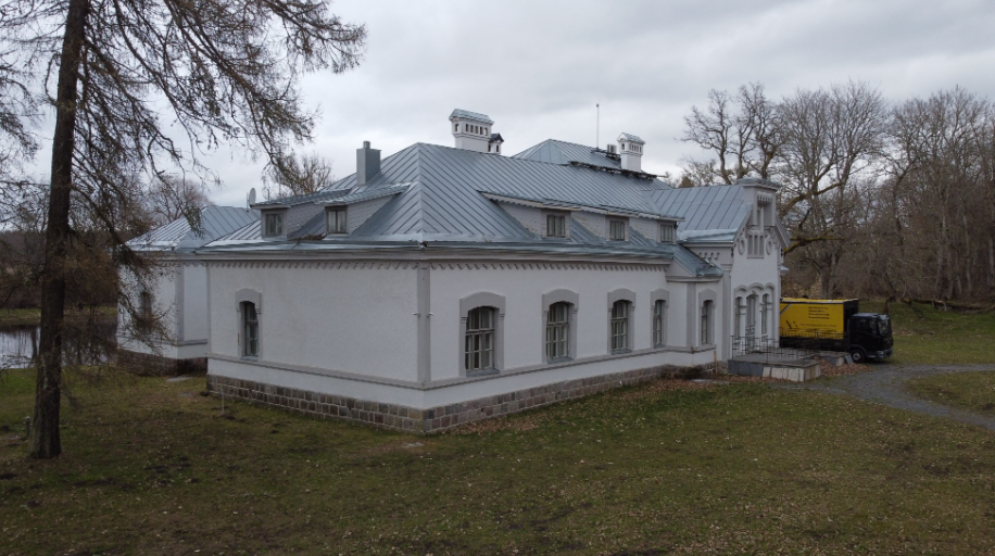 Kiviloo Manor